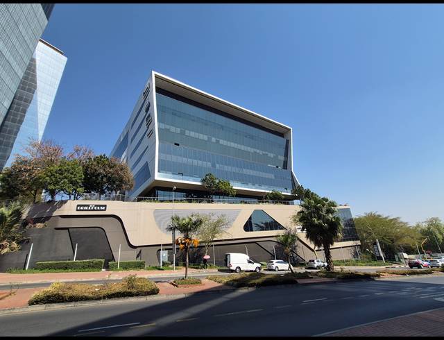 426M² OFFICE TO LET IN SANDTON CENTRAL